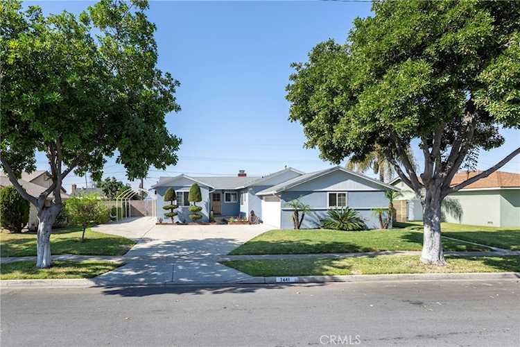 7441 El Camino, Buena Park, CA 90620