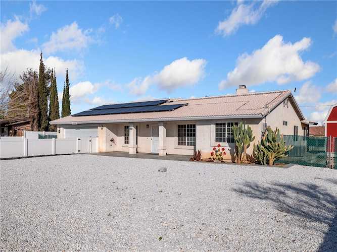 15056 Cerezo Rd, Victorville, CA 92392