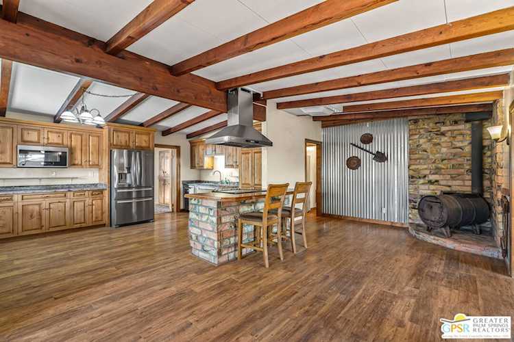 57158 Hillcrest Dr, Yucca Valley, CA 92284