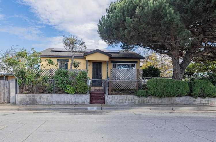 1800 Luxton St, Seaside, CA 93955