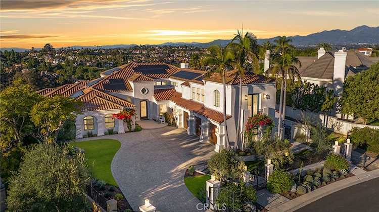 27501 Boothill Ct, Laguna Hills, CA 92653