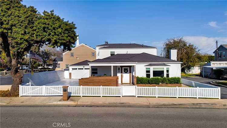 308 E 18th St, Costa Mesa, CA 92627