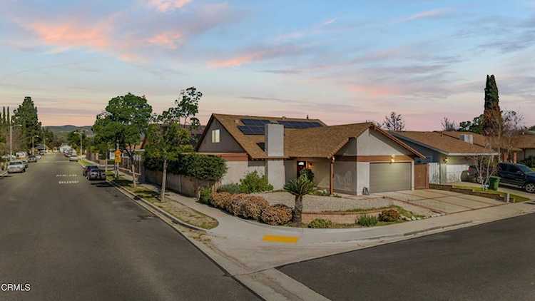 1805 Hillary Ct, Simi Valley, CA 93065