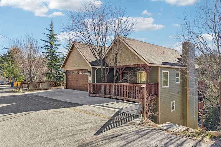 26845 Modoc Ln, Lake Arrowhead, CA 92352