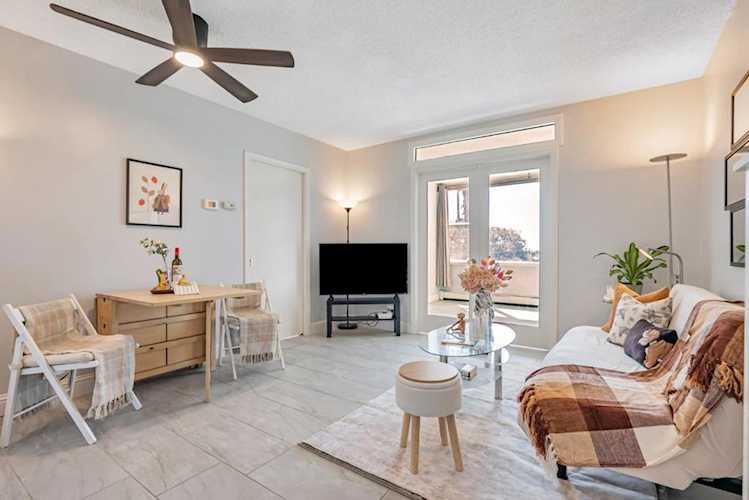 2601 College Ave #208, Berkeley, CA 94704