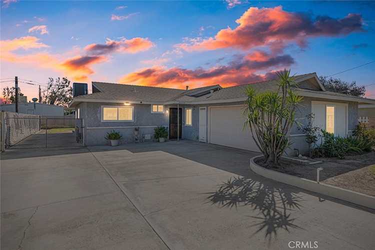 9885 Mission Blvd, Jurupa Valley, CA 92509