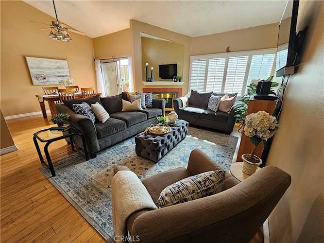 9431 Shadowood Dr #E, Montclair, CA 91763