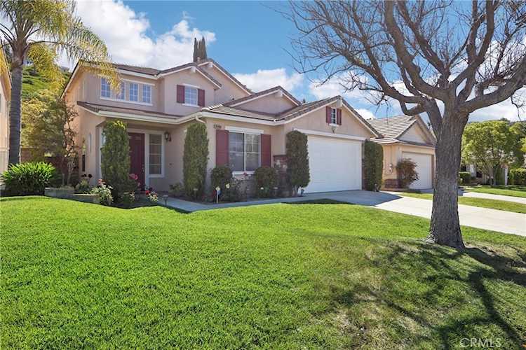 28996 Garnet Canyon Dr, Saugus, CA 91390