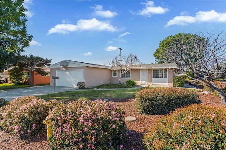 863 Delay, Glendora, CA 91740