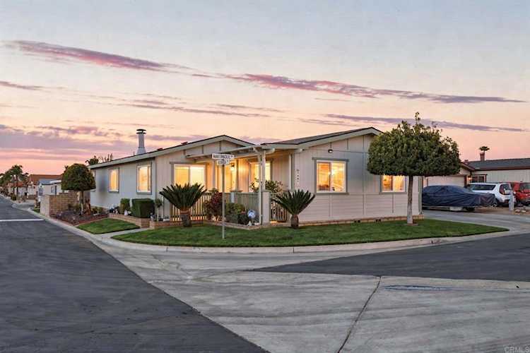 1481 Martinique Dr, Hemet, CA 92543