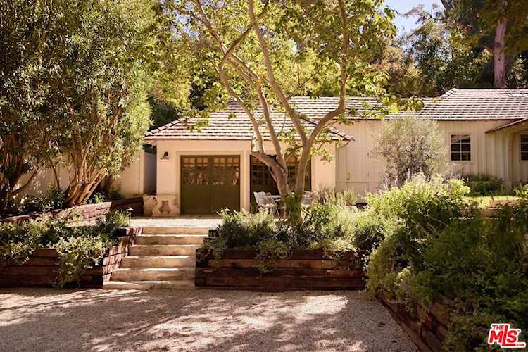 3142 Brookdale Rd, Studio City, CA 91604