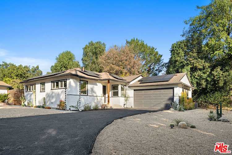 10601 Foothill Blvd, Sylmar, CA 91342