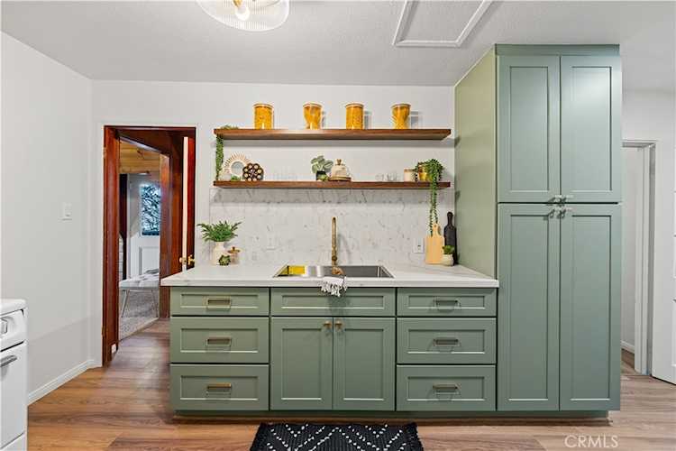 23825 Scenic, Crestline, CA 92325