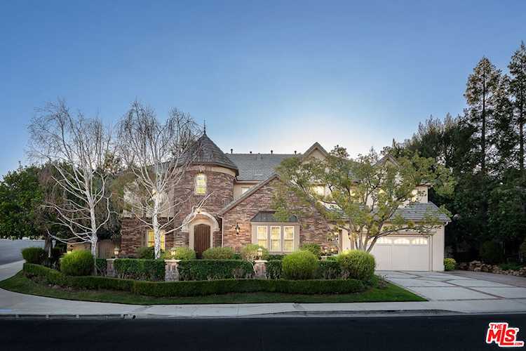 26706 Provence Dr, Calabasas, CA 91302