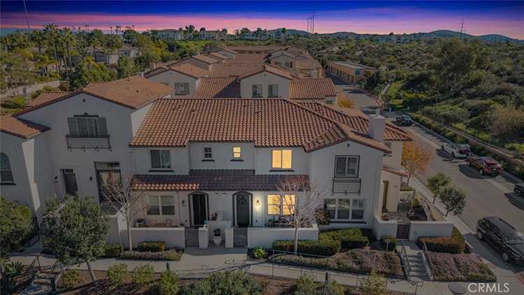 1702 Fairlead Ave, Carlsbad, CA 92011