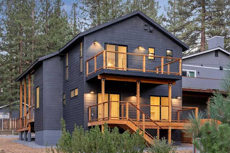 1078 Reno Avenue, South Lake Tahoe, CA 96150