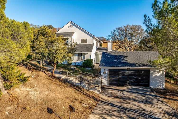 806 Grove St, Paso Robles, CA 93446