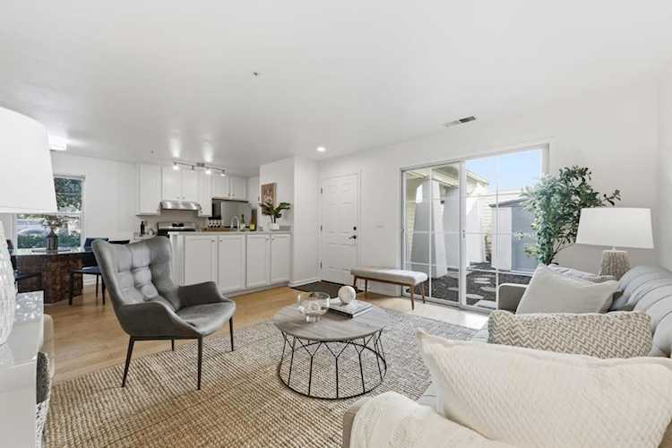 805 N San Antonio Rd, Los Altos, CA 94022