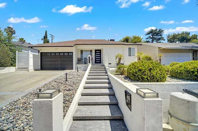 3041 Alabama St, La Crescenta, CA 91214