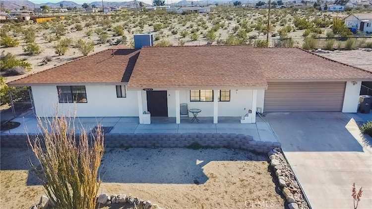 74633 Sunset, 29 Palms, CA 92277