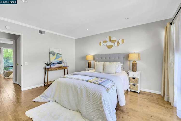 2133 Donald Dr #9, Moraga, CA 94556