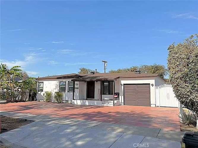 1105 E Walnut, Fullerton, CA 92831