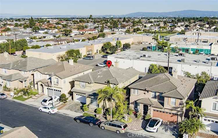 19 Sorbonne, Westminster, CA 92683