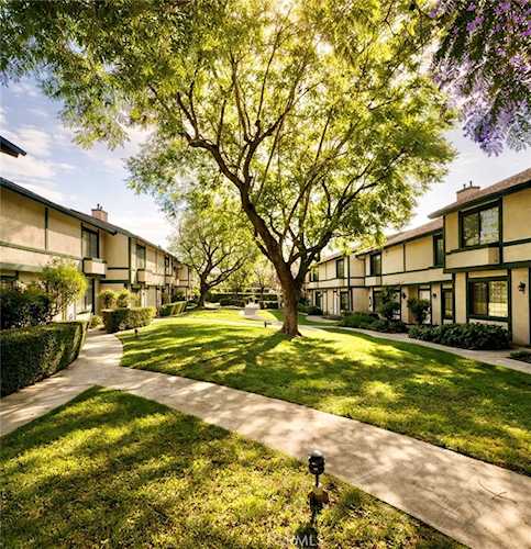 15230 Roxford St #38, Sylmar, CA 91342