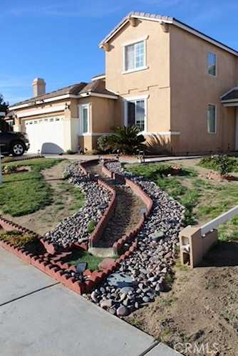 11748 Galewood St, Adelanto, CA 92301