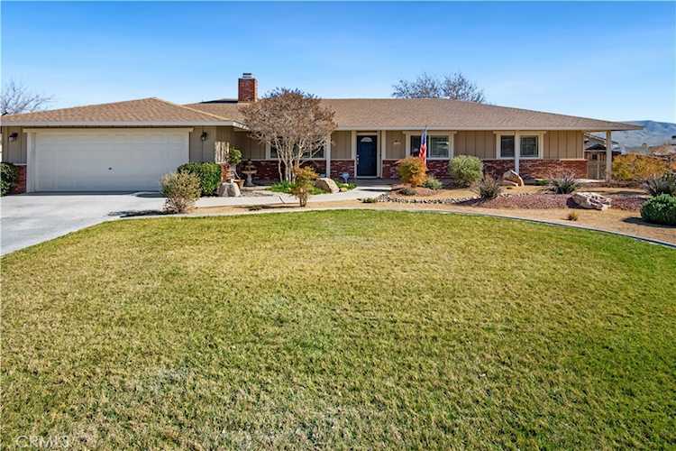 7721 Langdon Ave, Hesperia, CA 92345