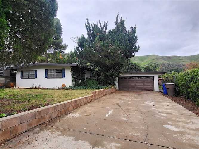2610 Zanja View, Mentone, CA 92359