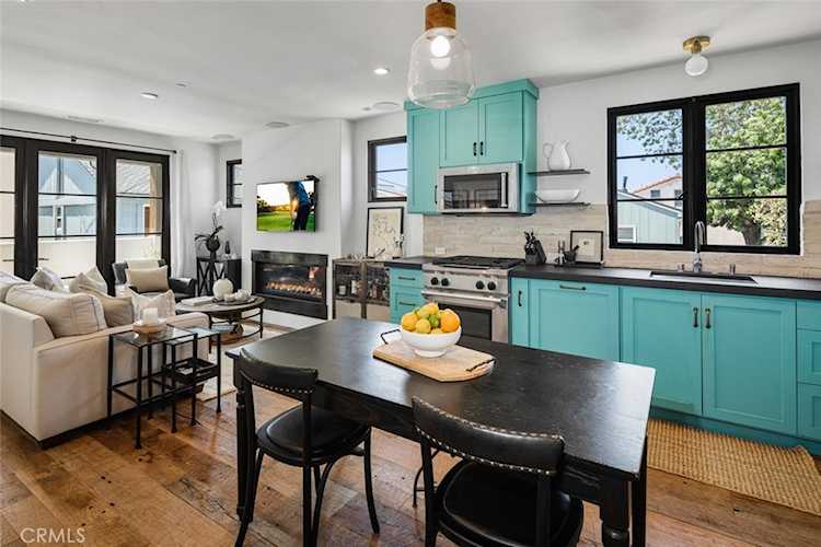 616 Narcissus #1/2, Corona Del Mar, CA 92625