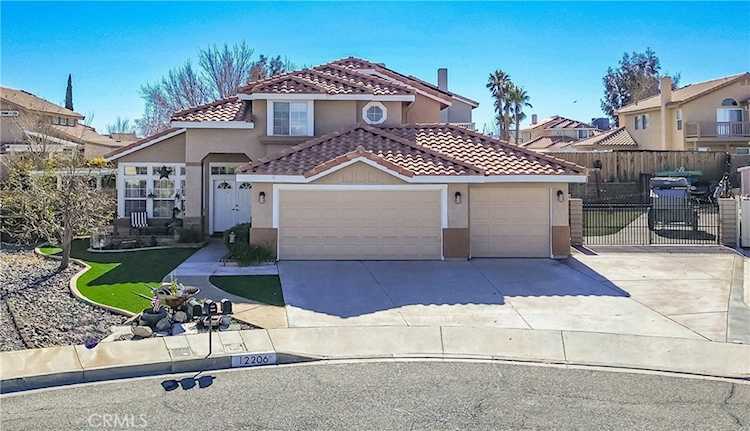12206 San Ysidro St., Victorville, CA 92392