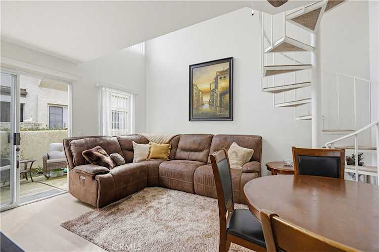 26152 Sanz #B, Mission Viejo, CA 92691