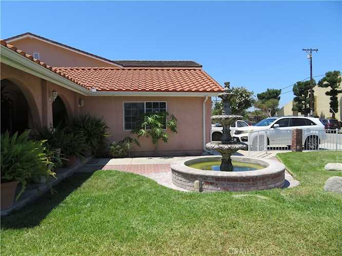 6996 Naomi Ave, Buena Park, CA 90620