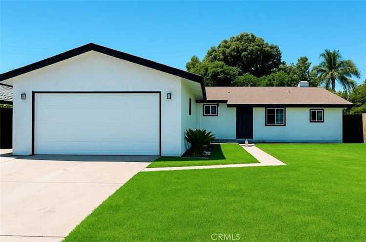 10601 Patricia Dr, Anaheim, CA 92804