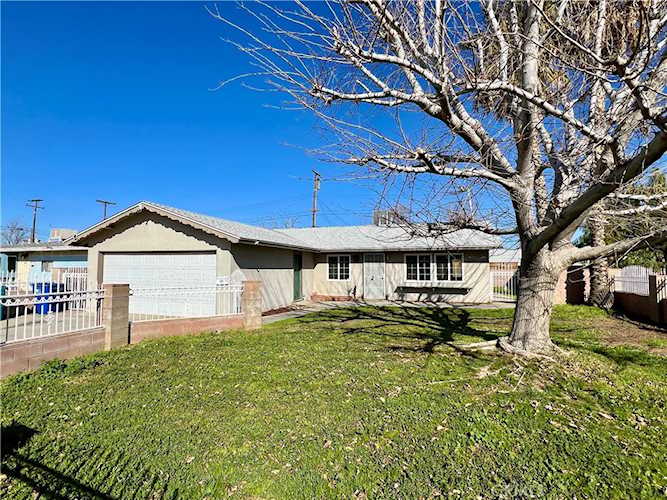 2111 E Avenue Q1, Palmdale, CA 93550