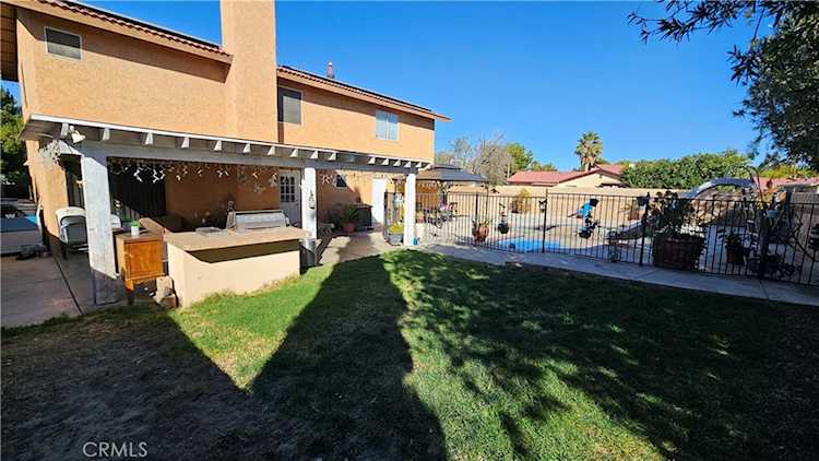 1820 E Avenue J 10, Lancaster, CA 93535