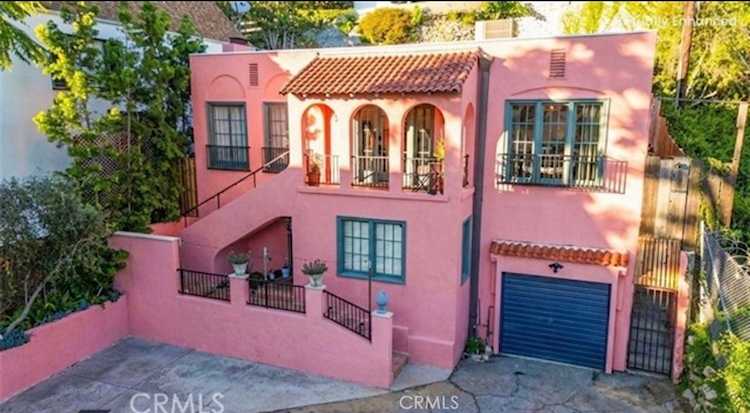 2118 Woodland Way, Los Angeles, CA 90068