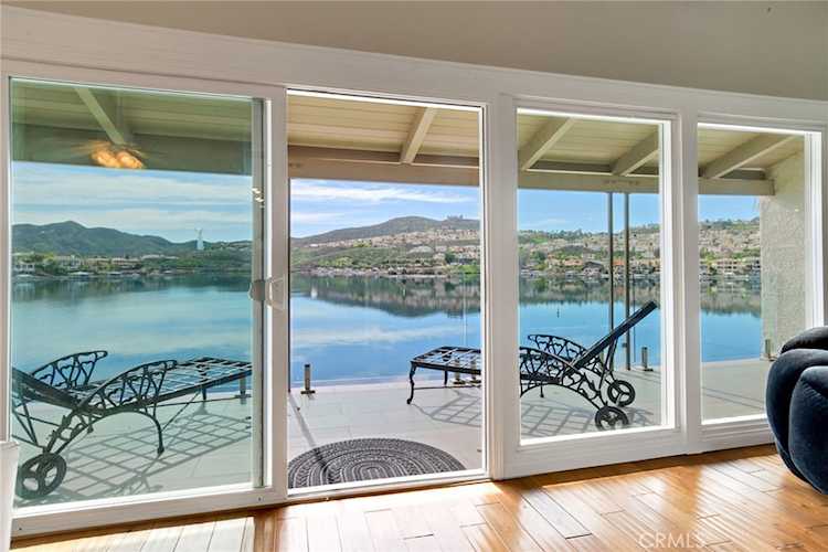 22196 Treasure Island, Canyon Lake, CA 92587