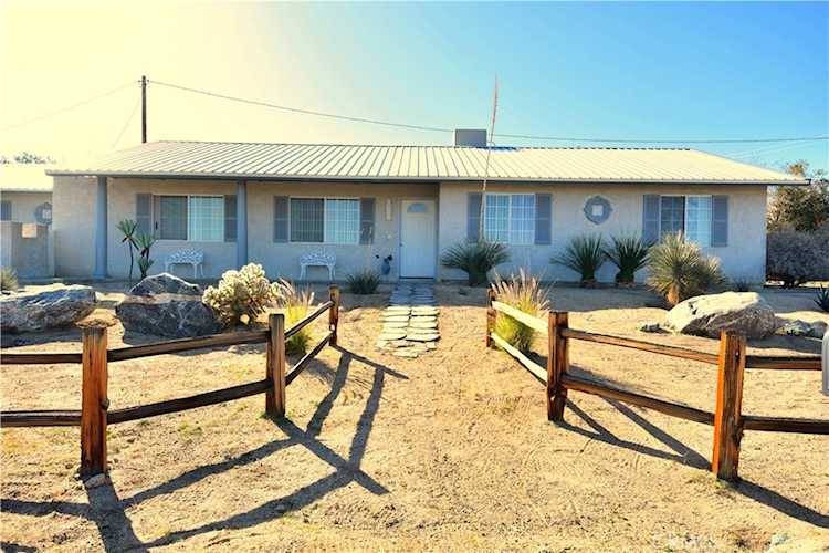 70377 Gorgonio Dr, 29 Palms, CA 92277