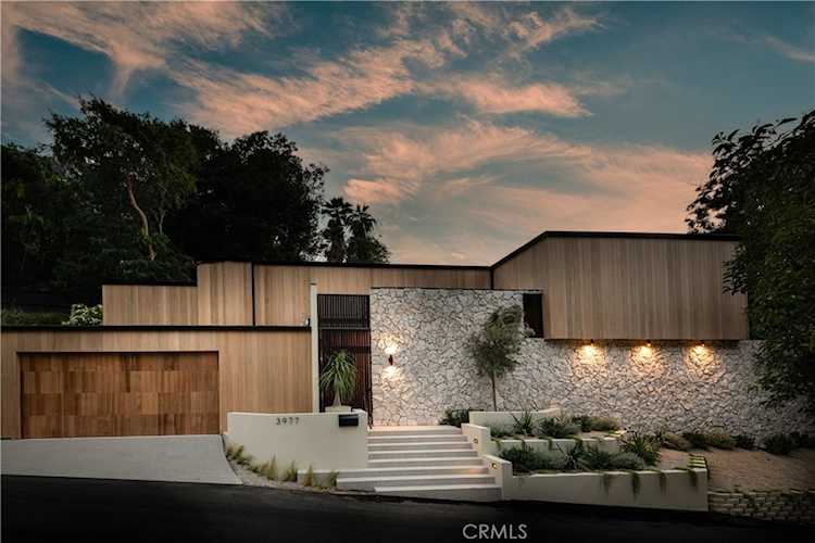 3977 Oeste Ave, Studio City, CA 91604