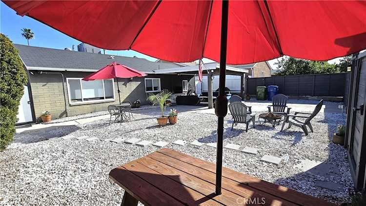 6704 Rhea Ave, Reseda, CA 91335