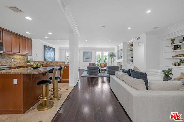 143 N Arnaz Dr #304, Beverly Hills, CA 90211