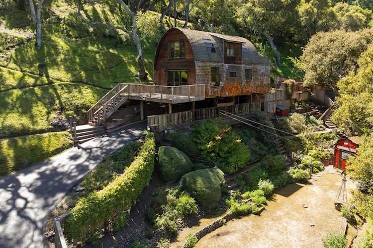 18 Camino De Travesia, Carmel Valley, CA 93924