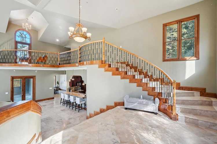 24541 Miller Hill Rd, Los Gatos, CA 95033