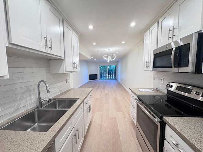 101 2nd St #5, Los Altos, CA 94022