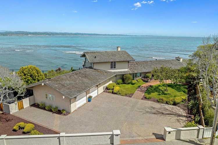 4250 Opal Cliff Dr, Santa Cruz, CA 95062