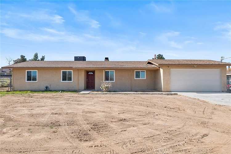 10278 Balsam Ave, Hesperia, CA 92345
