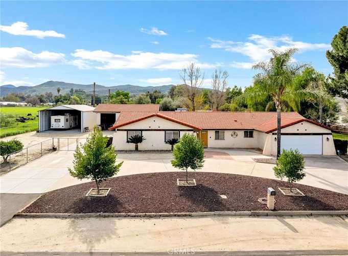 42325 Whittier Ave, Hemet, CA 92544